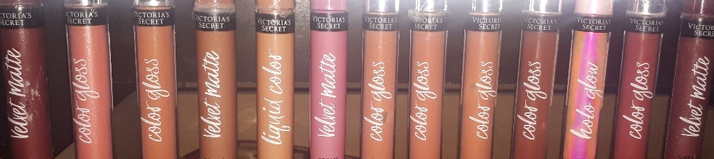 Hi i have available Victoria secret lipgloss